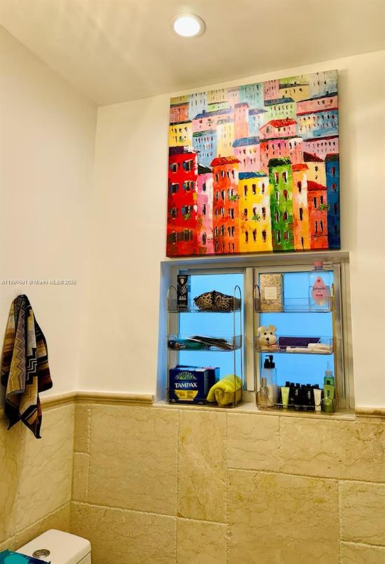 Bathroom, Interior, Recessed Lighting