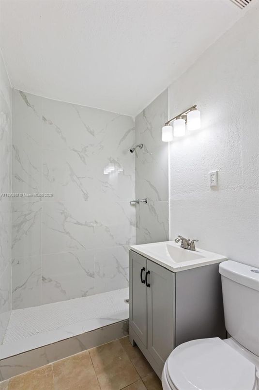 Bathroom, Interior, Marble Walls