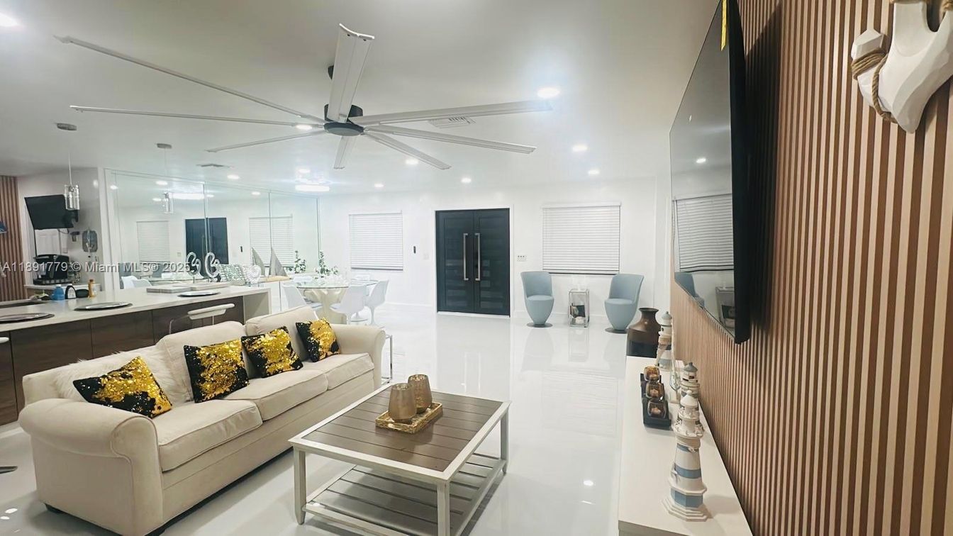 Dining room, Interior, Living room, Recessed Lighting