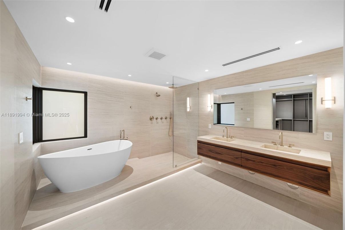 Bathroom, Dual Sink Vanities, Free Standing Baths, Glass Shower, Interior, Recessed Lighting
