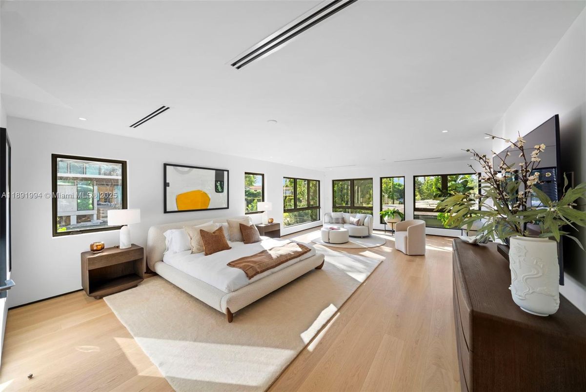 Bedroom, Interior, Living room, Recessed Lighting, Wood Texture Flooring