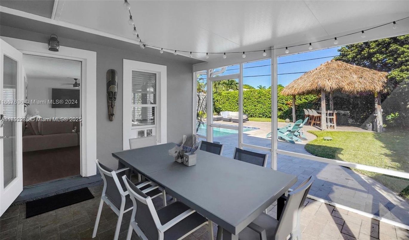 Dining room, Interior, Sun Room