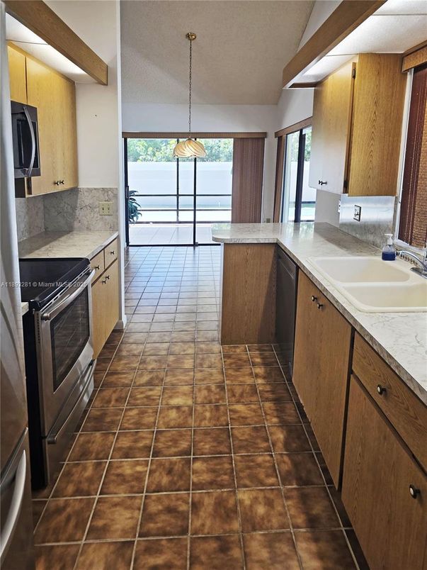 Interior, Kitchen, Pendant Lights
