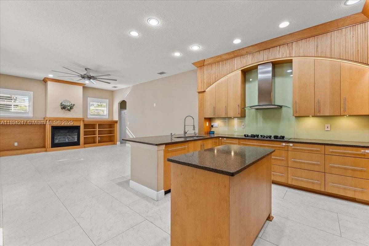 Interior, Kitchen, Marble, Recessed Lighting
