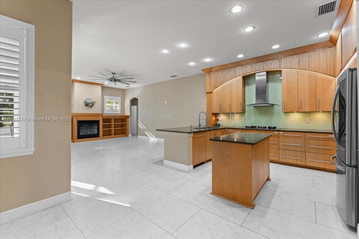 Interior, Kitchen, Marble, Recessed Lighting