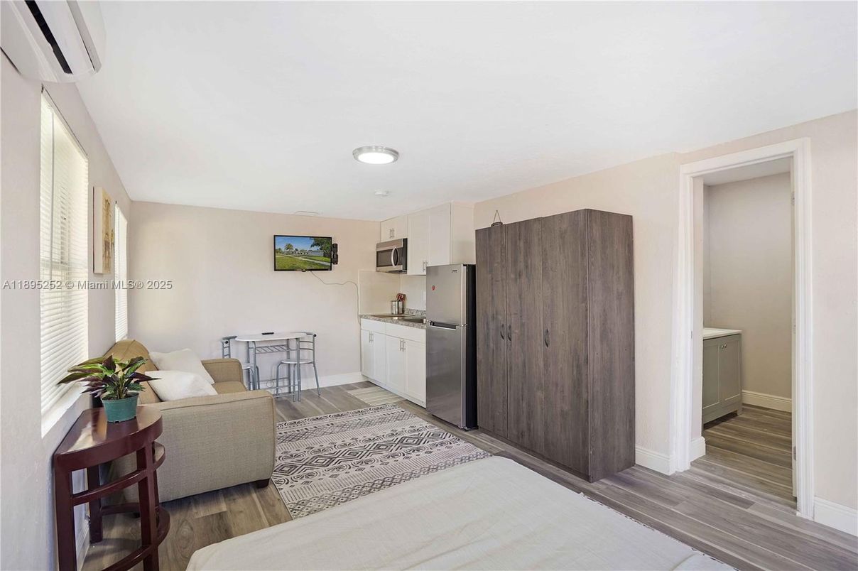 Interior, Kitchen, Living room, Recessed Lighting, Wood Texture Flooring