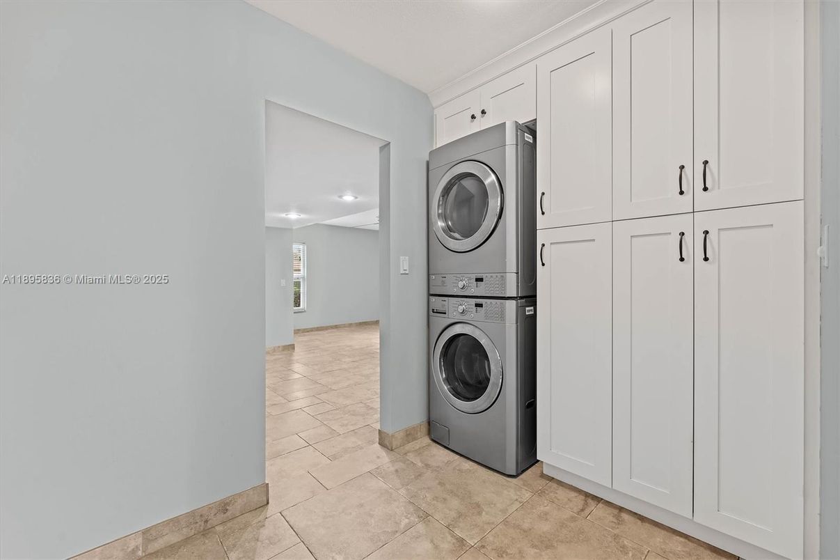 Interior, Recessed Lighting, Utility Closets, Washer