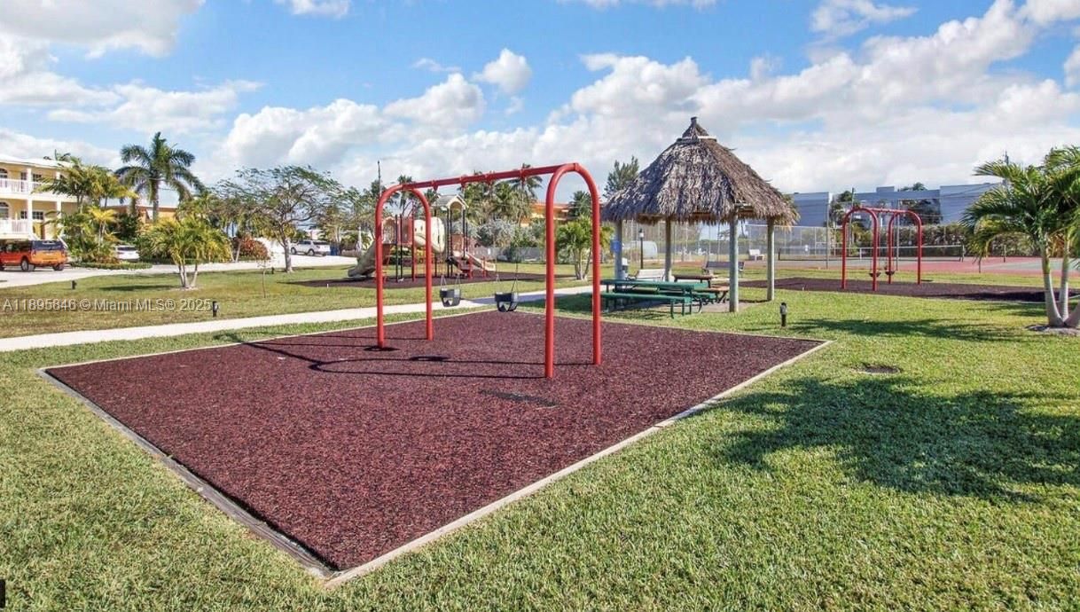 Backyard, Exterior, Playground