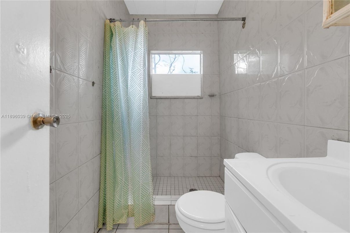 Bathroom, Interior, Marble Walls