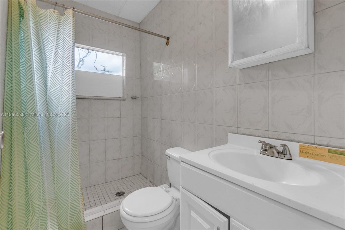 Bathroom, Interior, Marble Walls