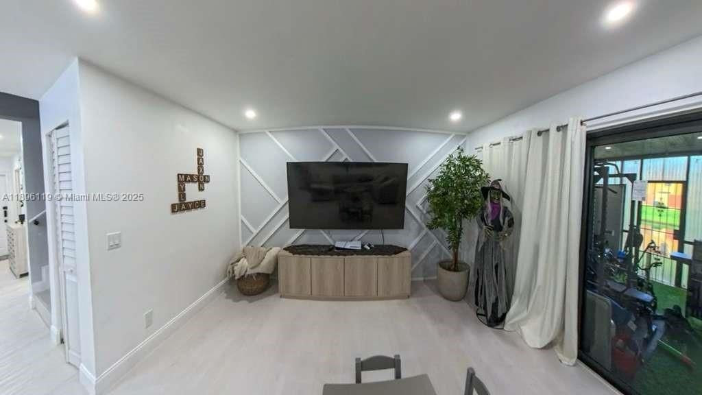 Interior, Recessed Lighting