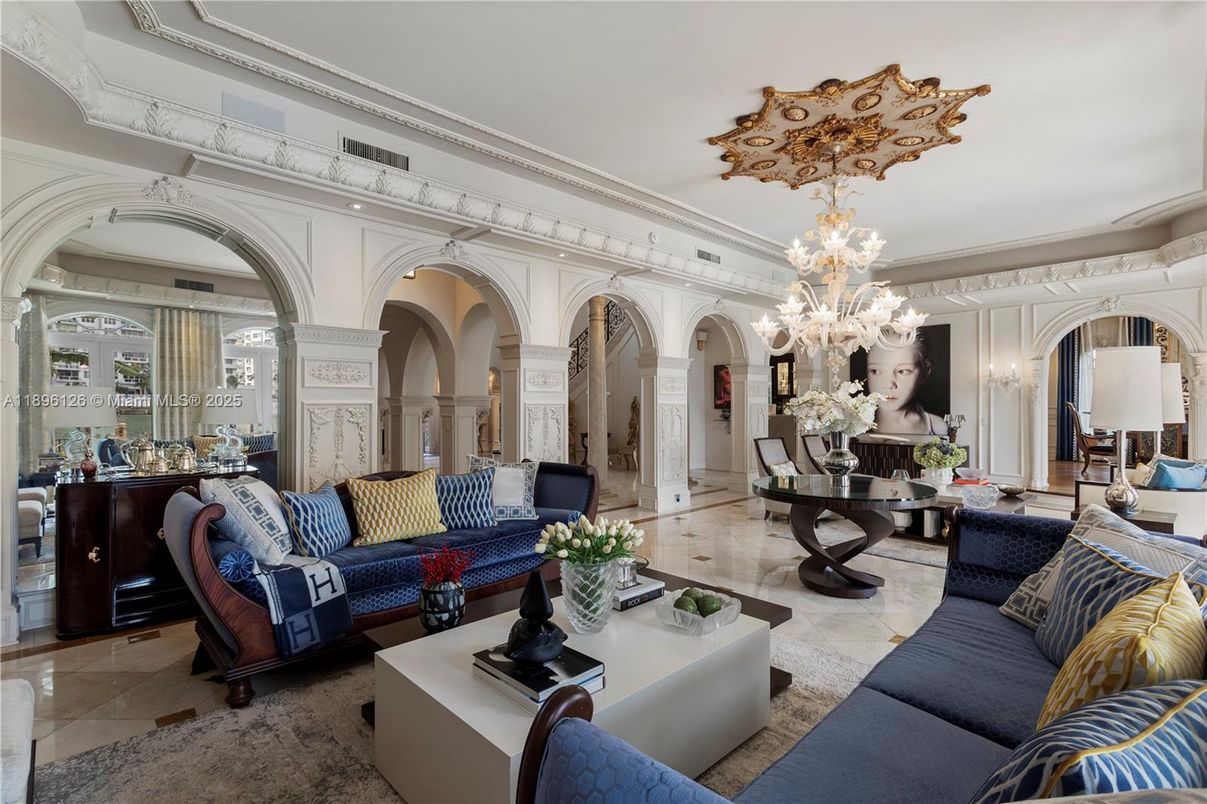 Chandelier, Interior, Living room