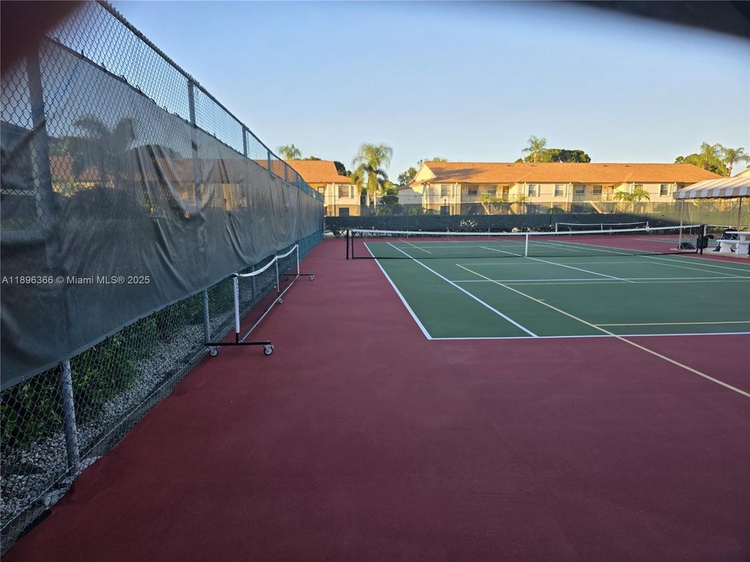 Exterior, Tennis Courts