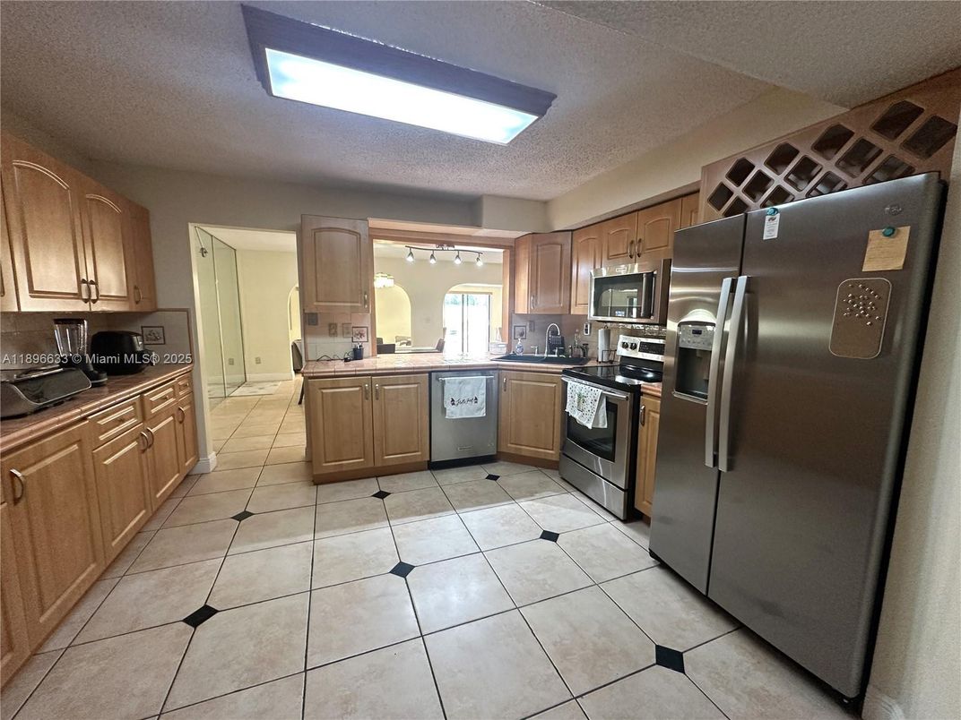 Interior, Kitchen, Stainless Steel Appliances