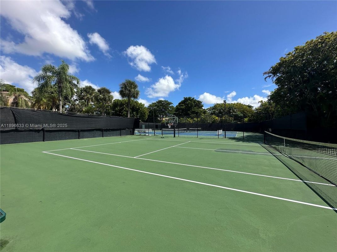 Exterior, Tennis Courts