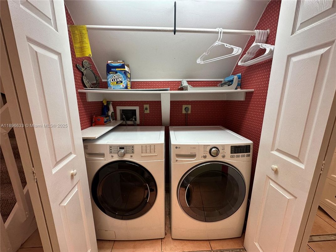 Interior, Utility Closets, Washer