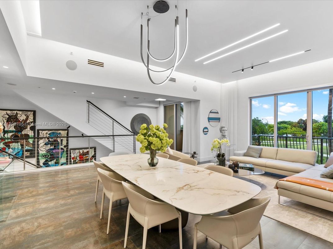 Dining room, Interior, Living room, Pendant Lights, Recessed Lighting, Wood Texture Flooring