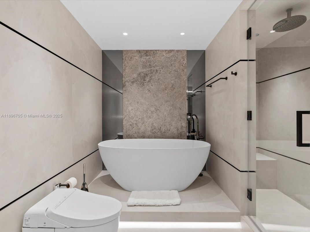 Bathroom, Free Standing Baths, Interior, Recessed Lighting