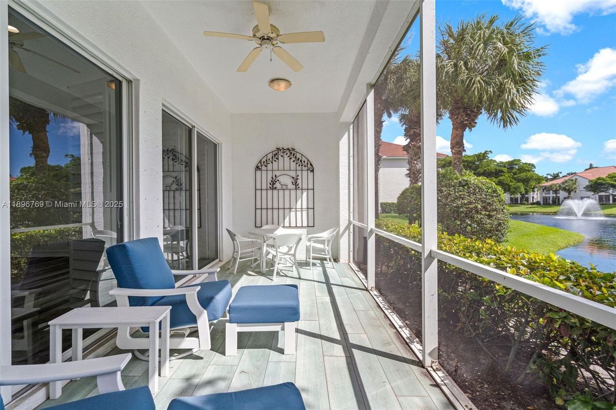 Dining room, Interior, Sun Room, Water