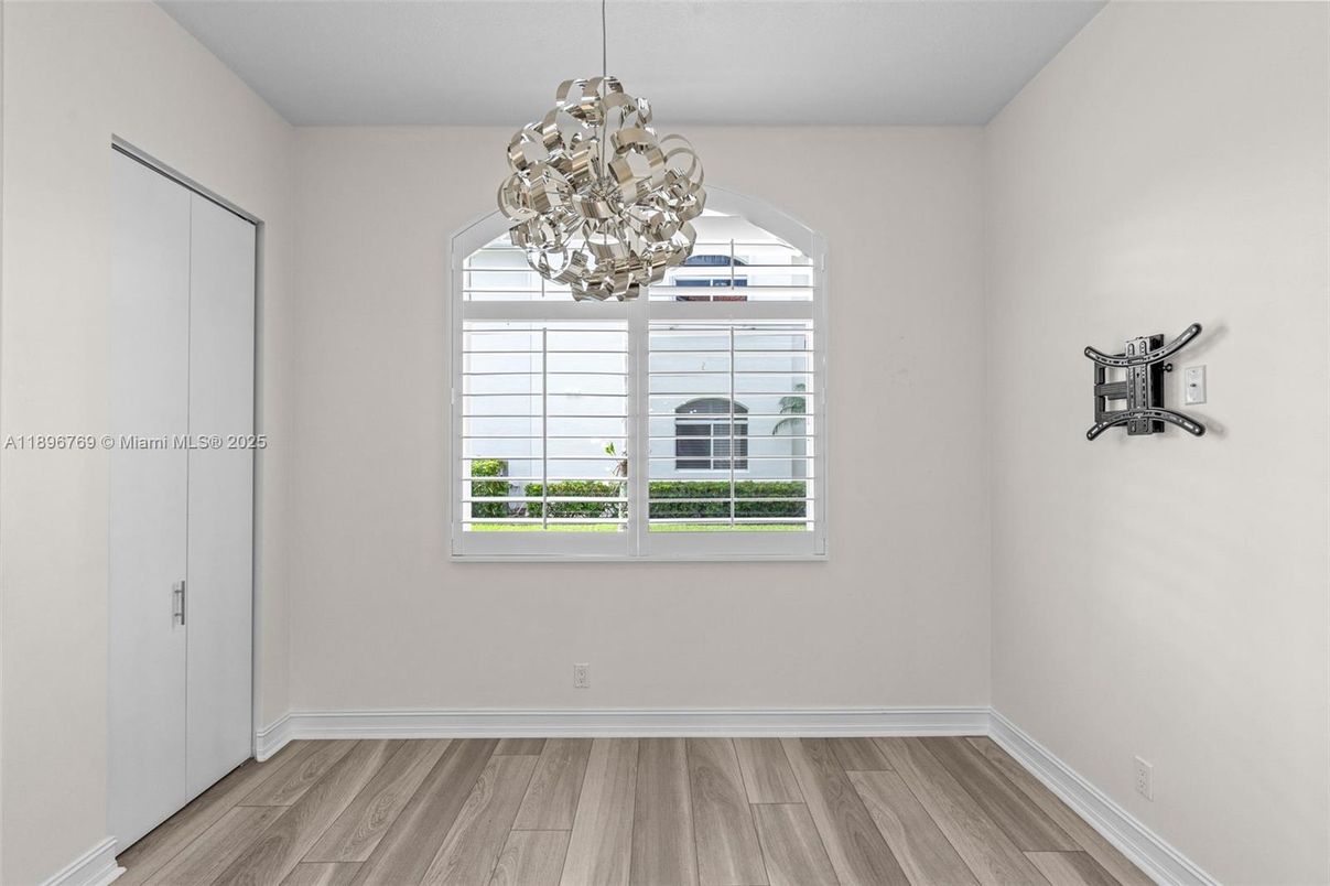 Chandelier, Empty room, Interior, Pendant Lights, Wood Texture Flooring