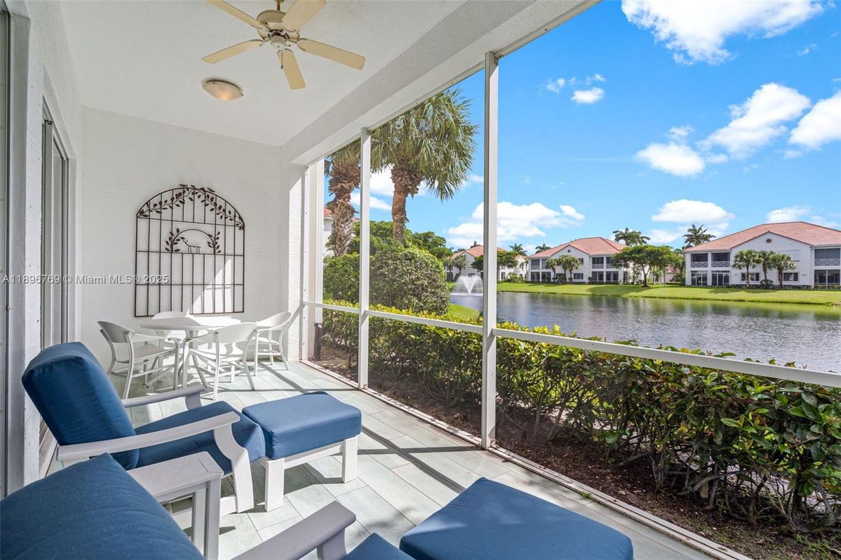 Interior, Sun Room, Water