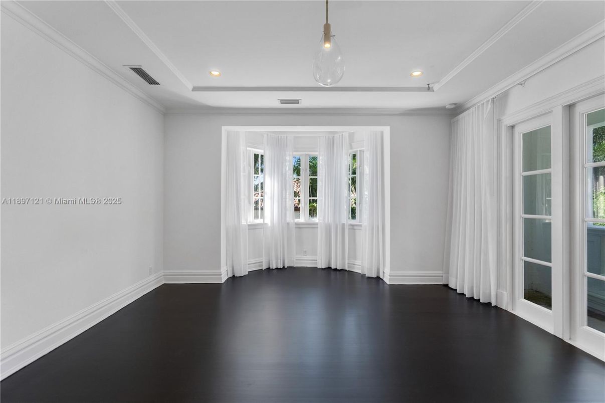 Empty room, Interior, Pendant Lights, Recessed Lighting, Wood Texture Flooring