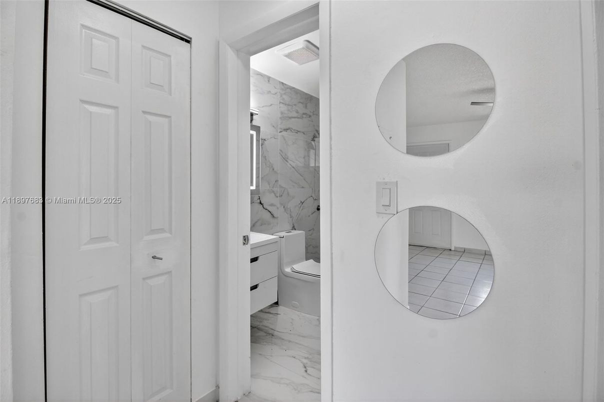 Bathroom, Interior, Marble, Marble Walls