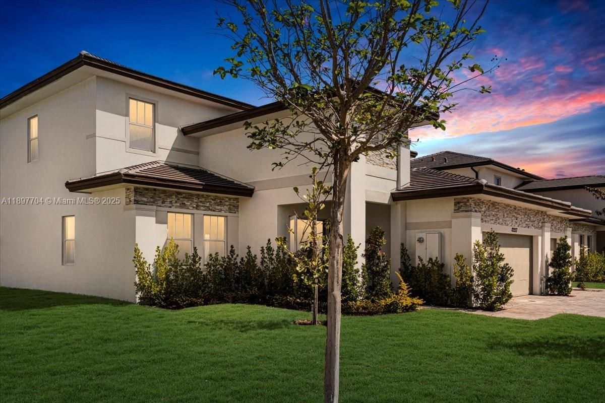 Attached, Backyard, Exterior, Facade, Mediterranean