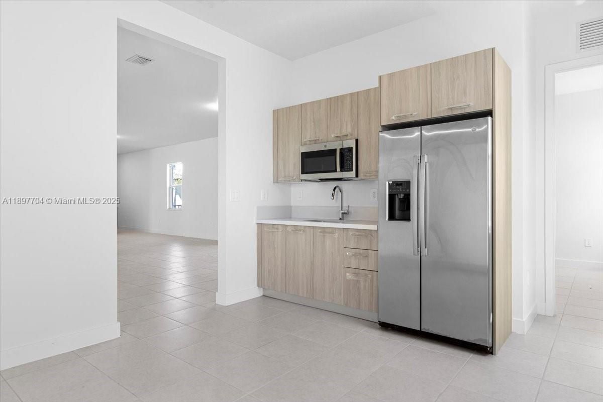 Interior, Kitchen, Stainless Steel Appliances