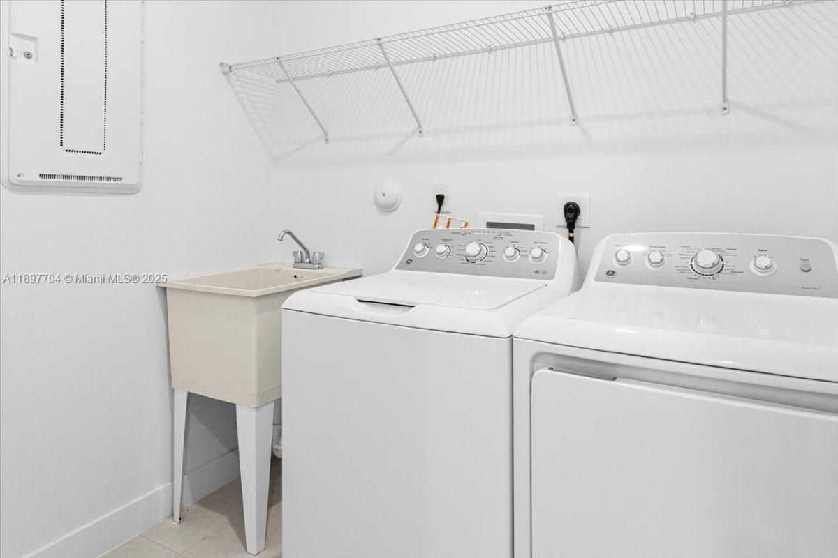 Interior, Utility Closets, Washer