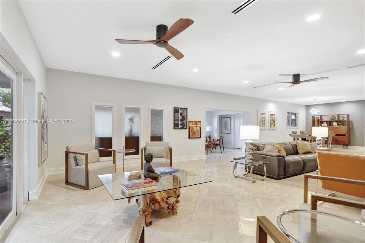 Dining room, Interior, Living room, Recessed Lighting