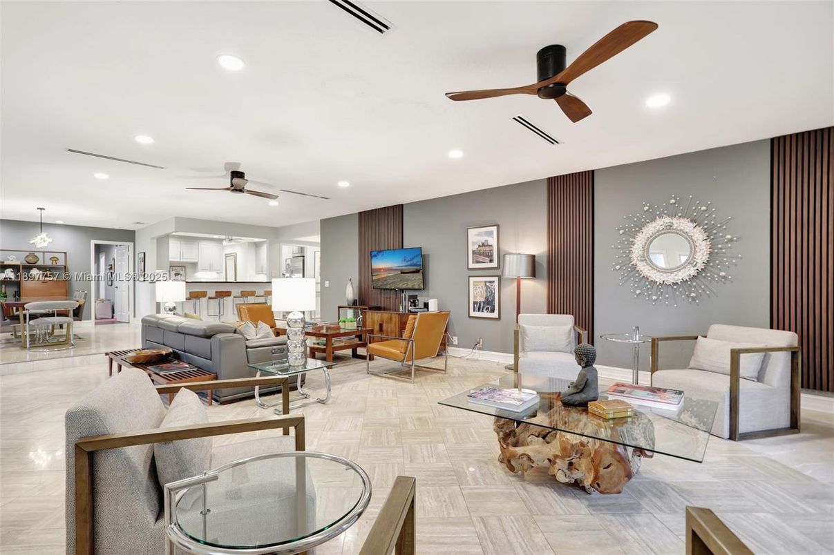 Dining room, Interior, Living room, Pendant Lights, Recessed Lighting