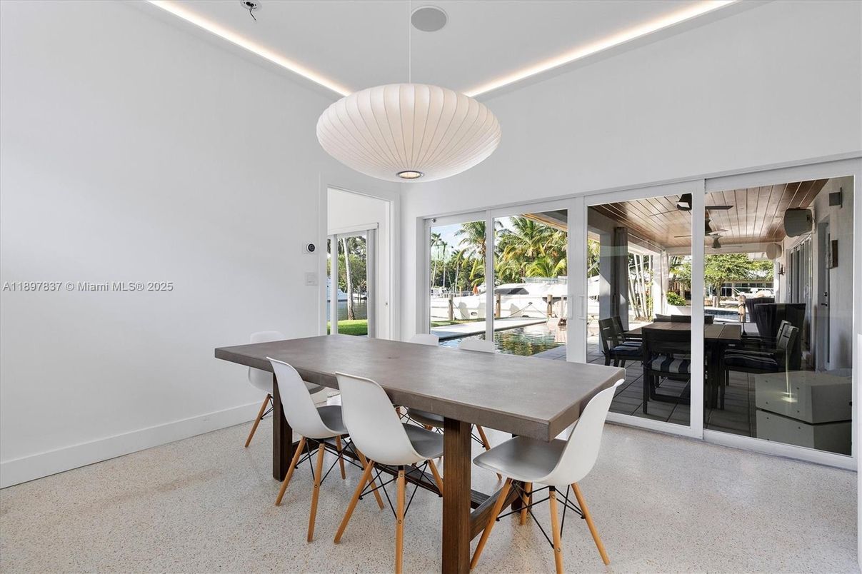 Dining room, Interior, Pendant Lights