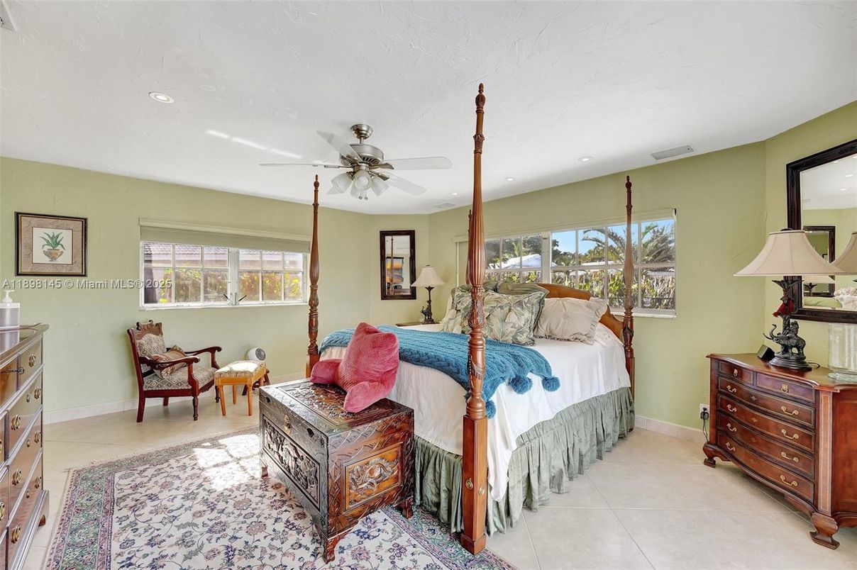 Bedroom, Interior, Recessed Lighting