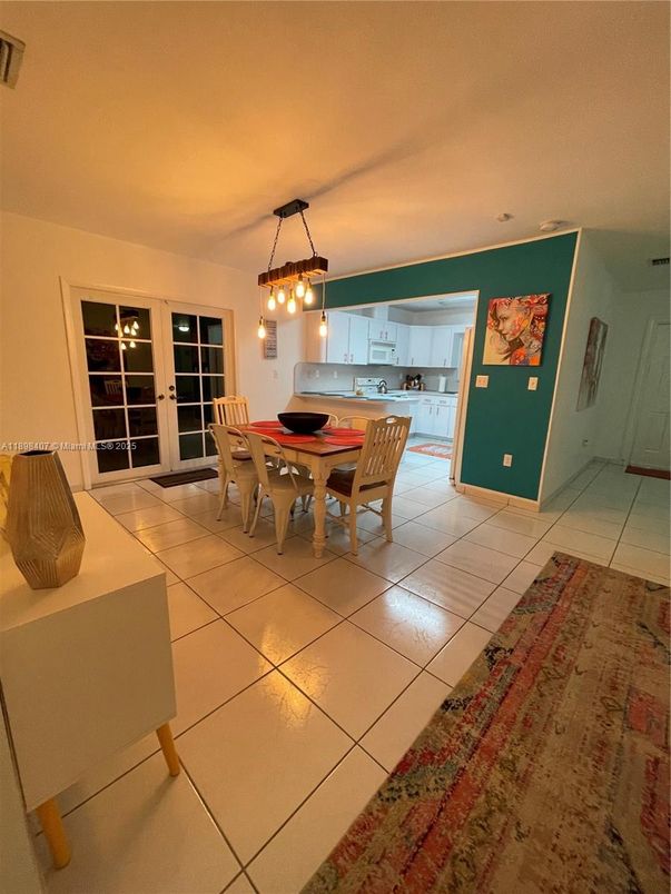 Dining room, Interior, Kitchen, Pendant Lights