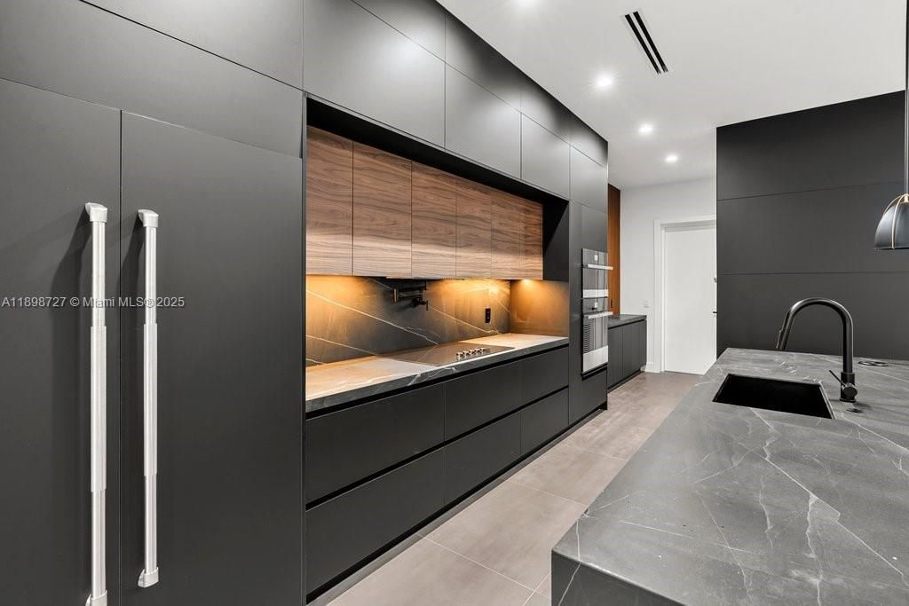 Interior, Kitchen, Recessed Lighting