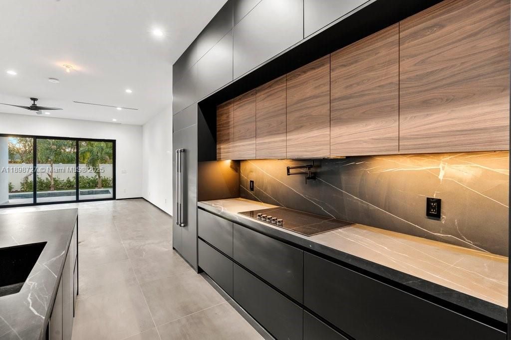 Interior, Kitchen, Recessed Lighting