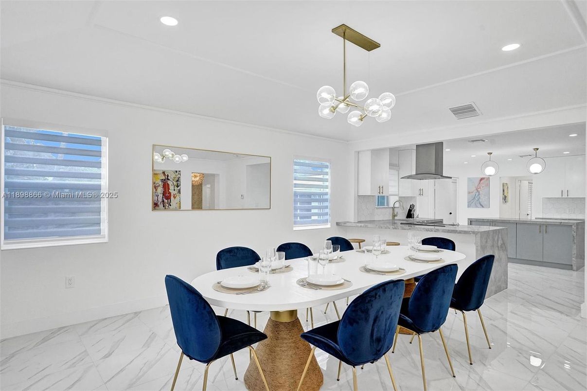 Dining room, Interior, Kitchen, Marble, Pendant Lights, Recessed Lighting