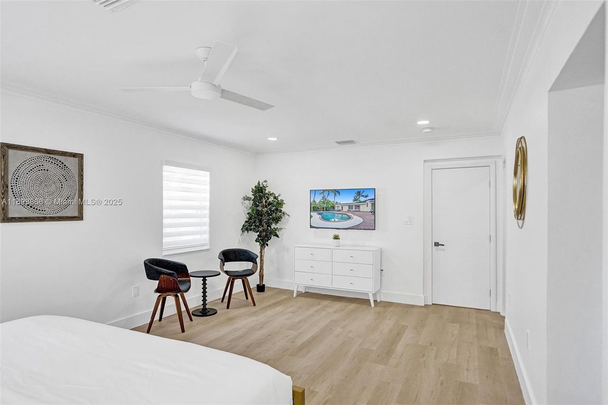 Bedroom, Interior, Recessed Lighting, Wood Texture Flooring