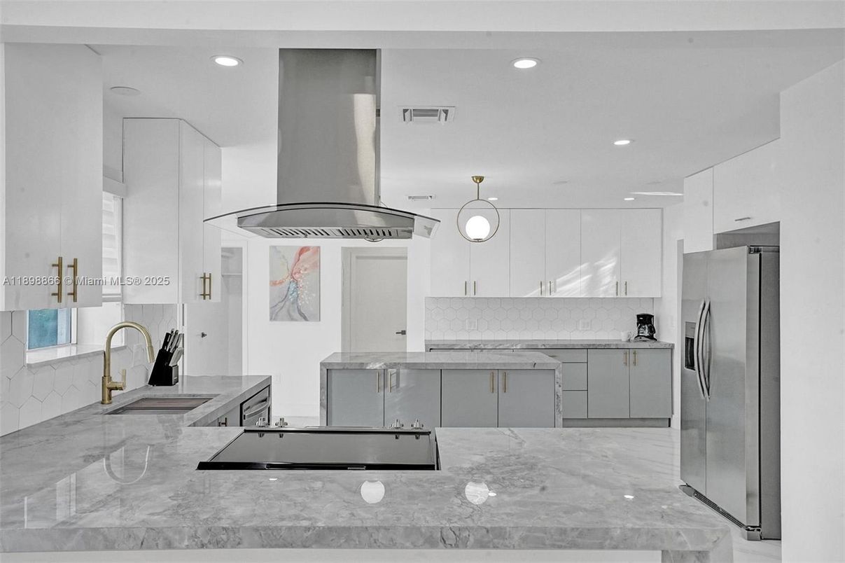 Interior, Kitchen, Pendant Lights, Recessed Lighting, Stainless Steel Appliances