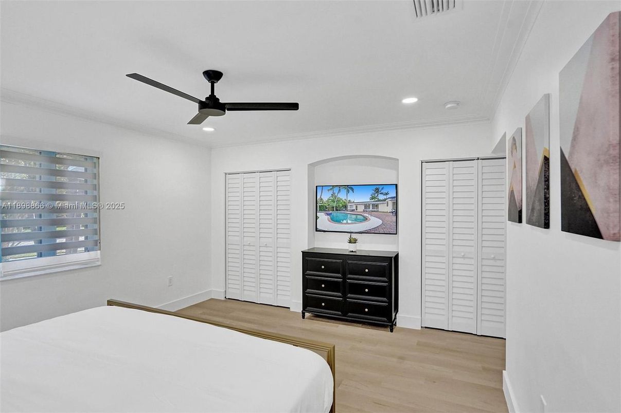 Bedroom, Interior, Recessed Lighting, Wood Texture Flooring