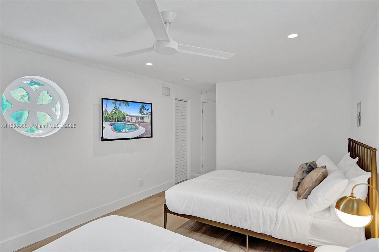 Bedroom, Interior, Recessed Lighting, Wood Texture Flooring