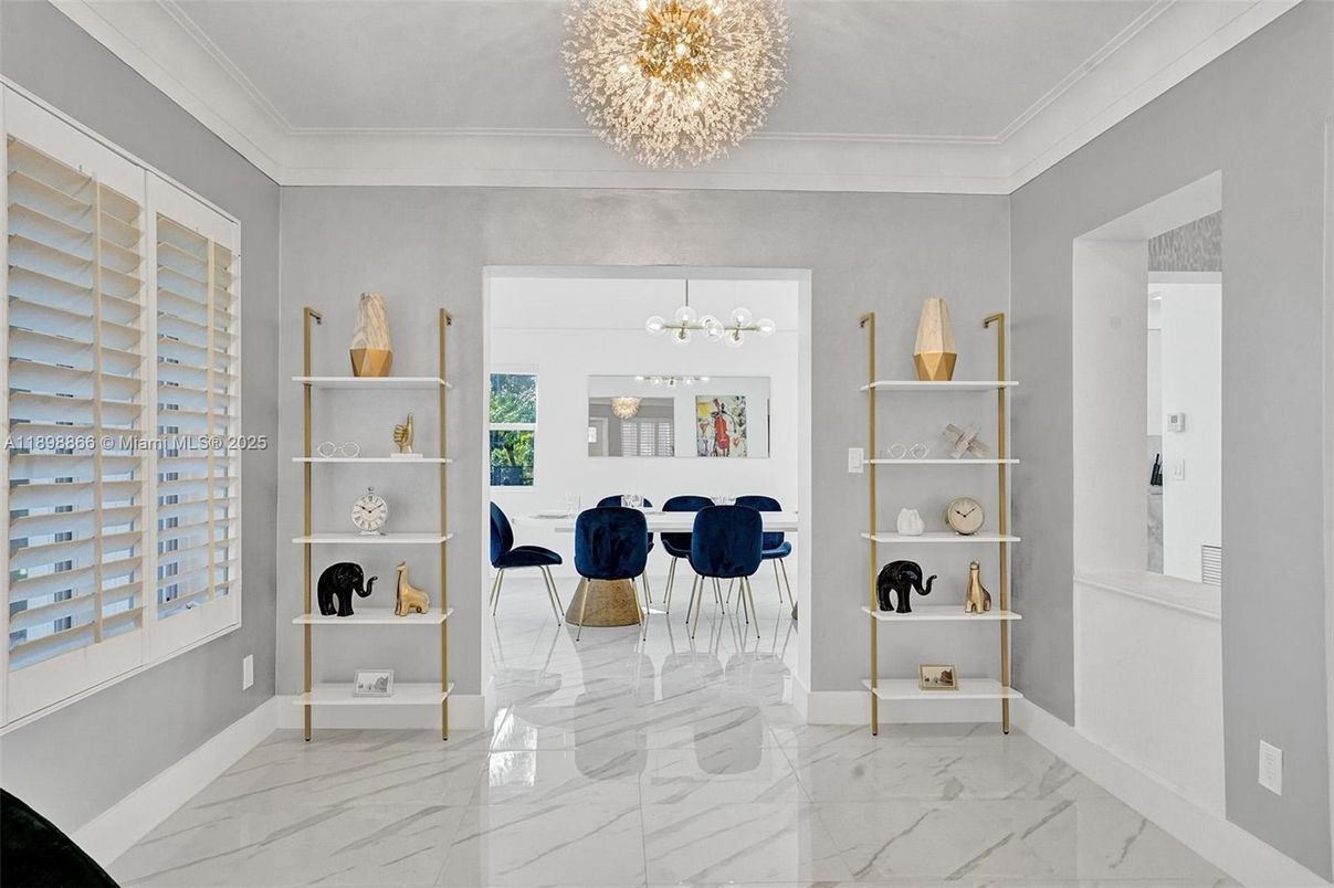 Chandelier, Interior, Marble