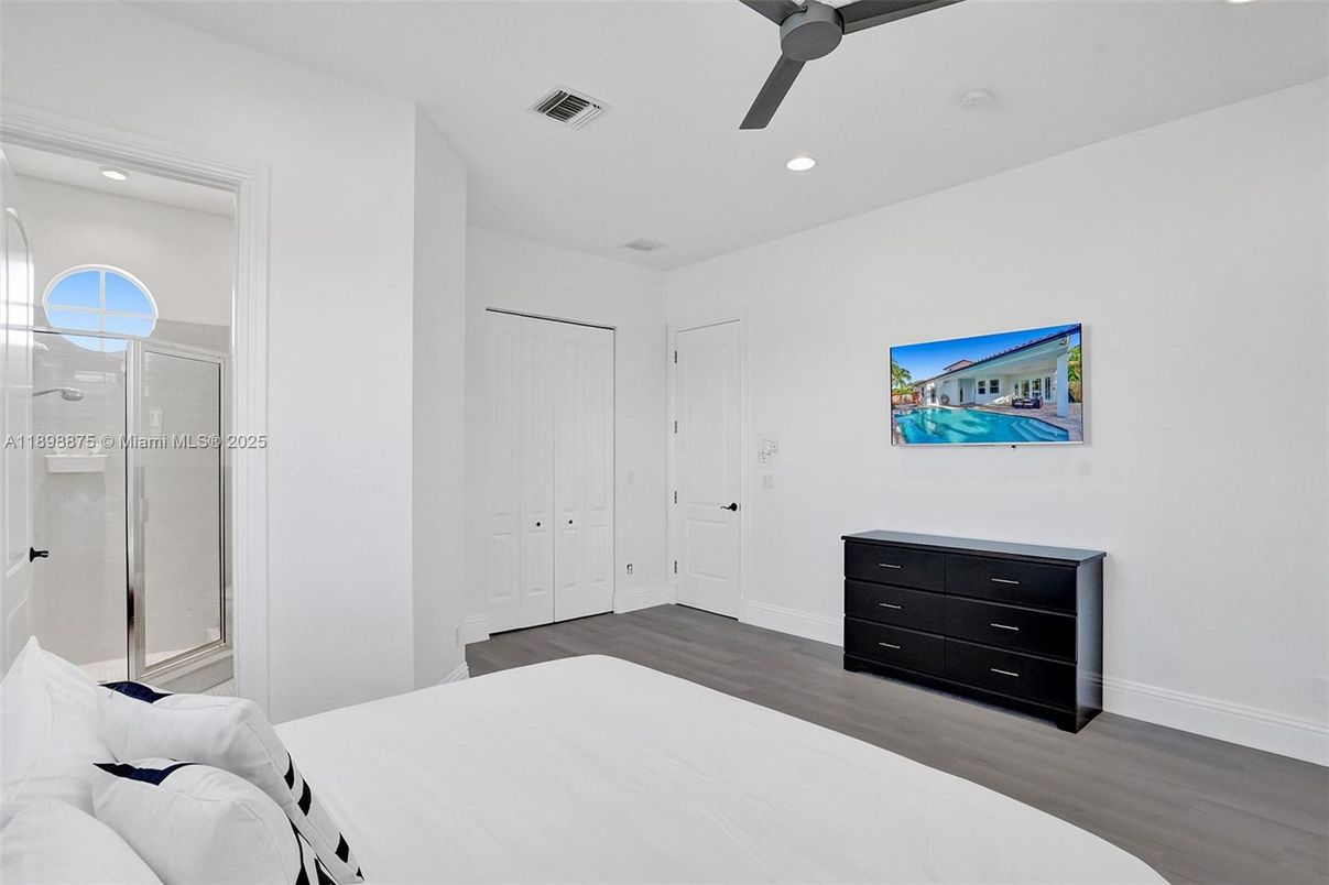 Bedroom, Interior, Recessed Lighting, Wood Texture Flooring