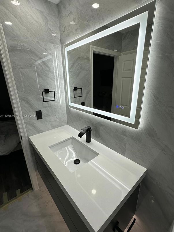 Bathroom, Interior, Marble Walls, Recessed Lighting