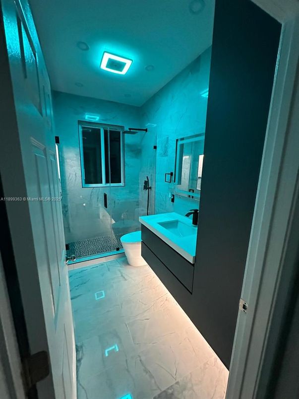 Bathroom, Dual Sink Vanities, Free Standing Baths, Glass Shower, Interior, Marble, Recessed Lighting