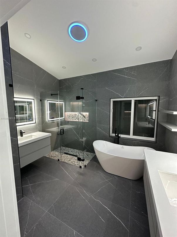 Bathroom, Dual Sink Vanities, Free Standing Baths, Glass Shower, Interior, Recessed Lighting