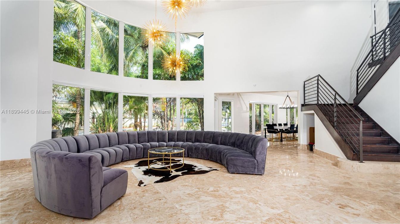 Dining room, Interior, Living room, Pendant Lights