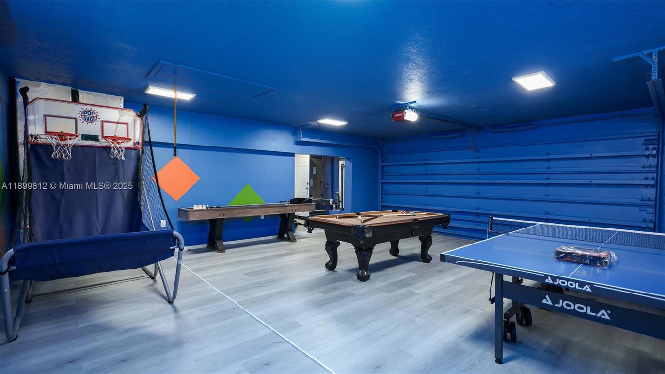 Billiard Table, Game Room, Interior, Recessed Lighting, Wood Texture Flooring