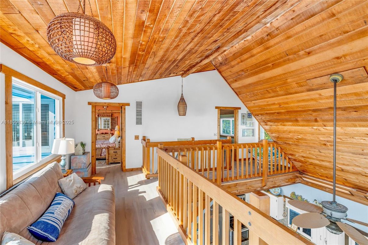 Interior, Pendant Lights, Wooden Ceilings, Wood Texture Flooring